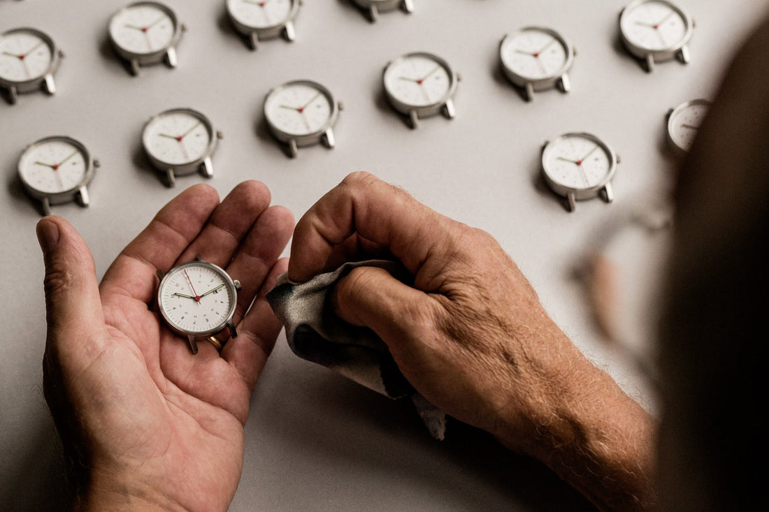 How to change your watch strap